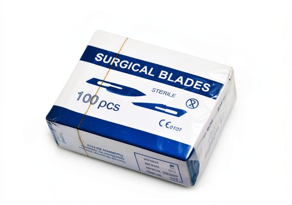 Scalpel Blades Cynamed 100 #10 Pack with #3 Stainless Steel Handle-1